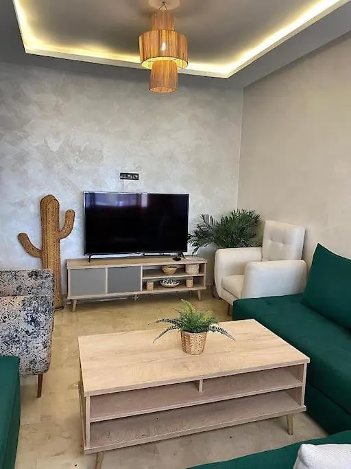 Appartement De Luxe En Face La Gare A Gueliz Marrakech Марракеш Апартаменты
