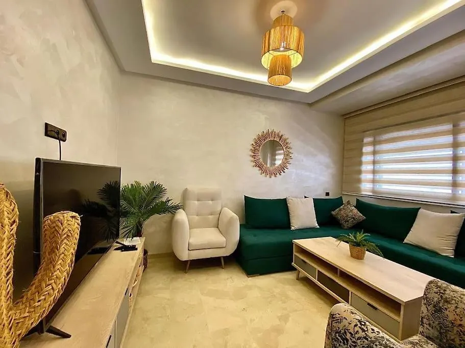 Appartement De Luxe En Face La Gare A Gueliz Marrakech Марракеш